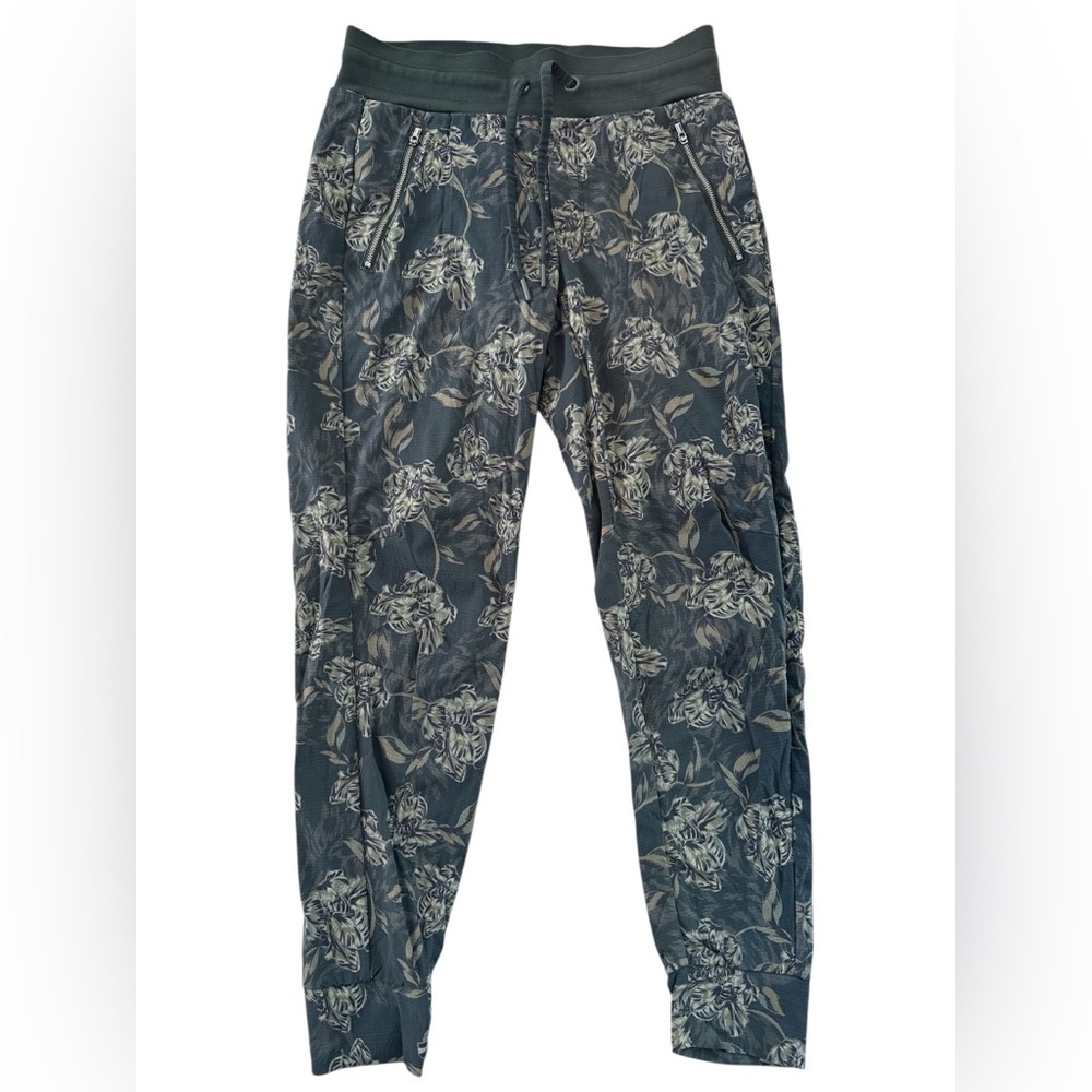 Athleta Trekkie North Dark Floral Rustic Green Printed Jogger Pants